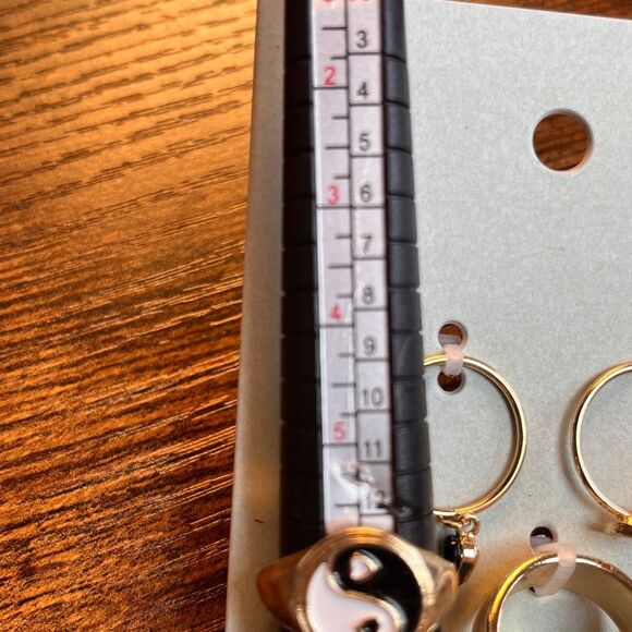 BOGO 🌟Nordstrom BP Five-Pack Gold Tone Rings - Picture 5 of 6